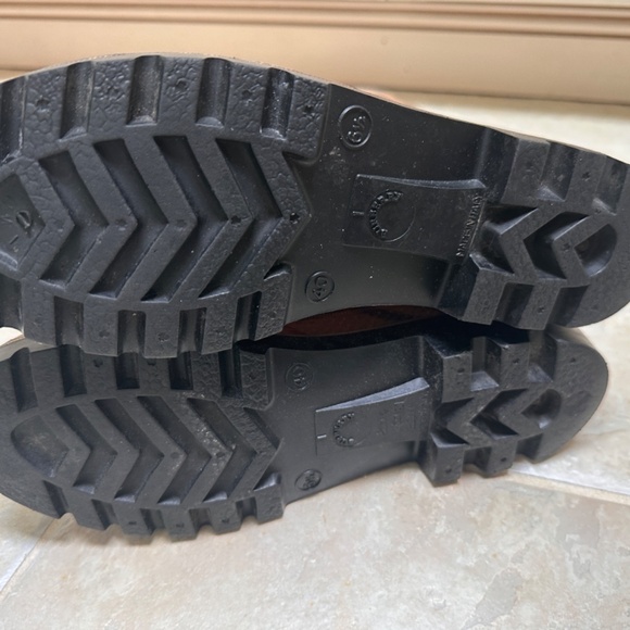 Burberry Rain Boots - Picture 3 of 4